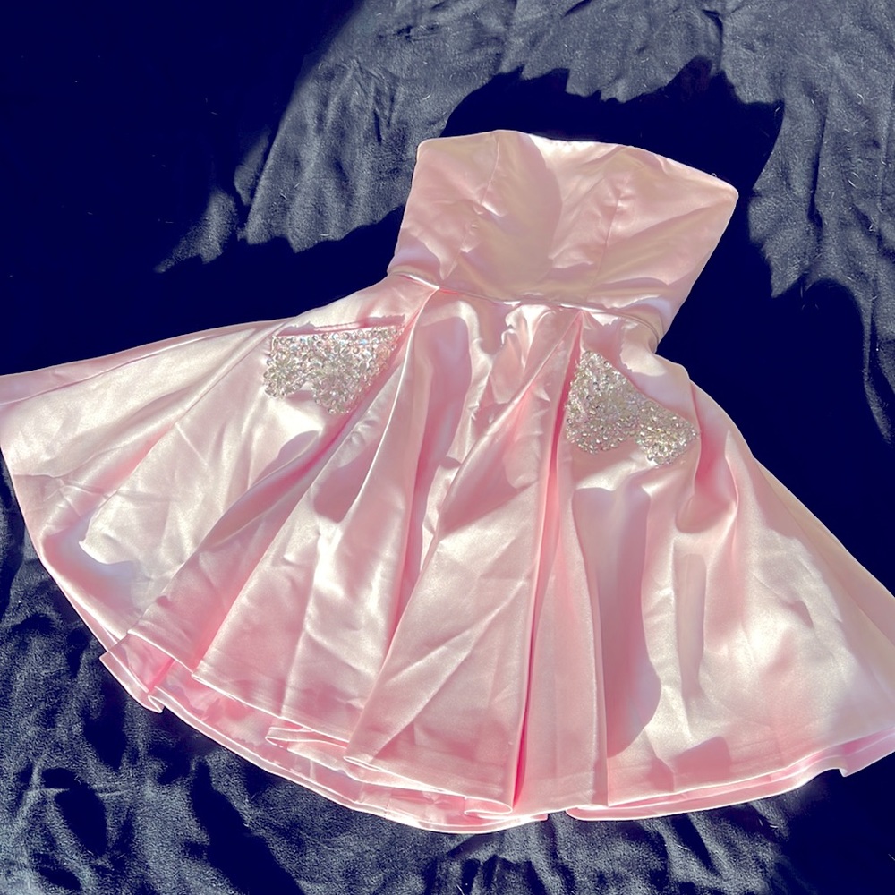 Prom Dress - Picture 1 of 10